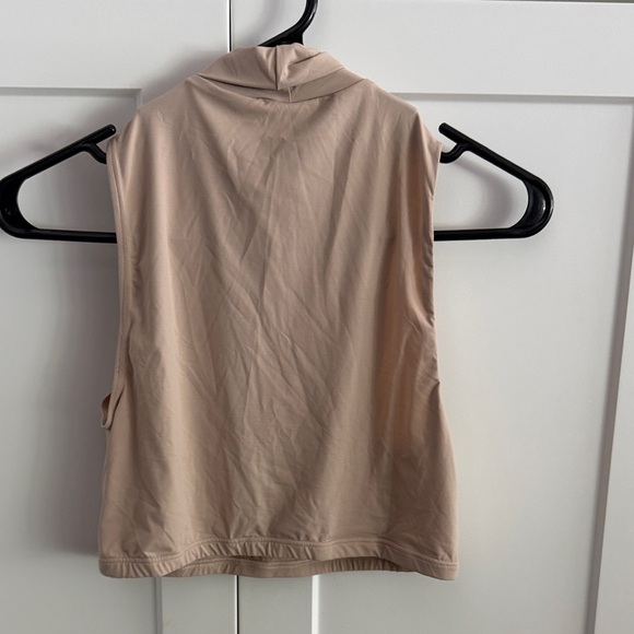 SKINNVI Beige High-Neck Crop Top Size Small - Picture 3 of 4